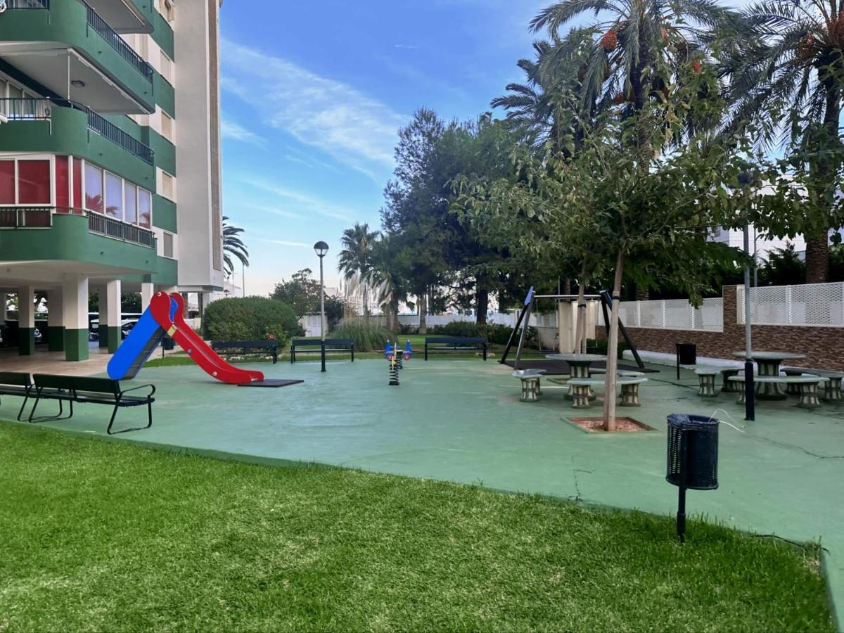 Piso A Pie De Playa Con Piscina Y Vistas Al Mar Apartment Benicassim Exterior photo